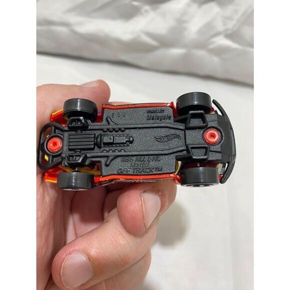 Hot Wheels Red Off Track #156 Truck Diecast 2012 1:64 Scale - Picture 11 of 11